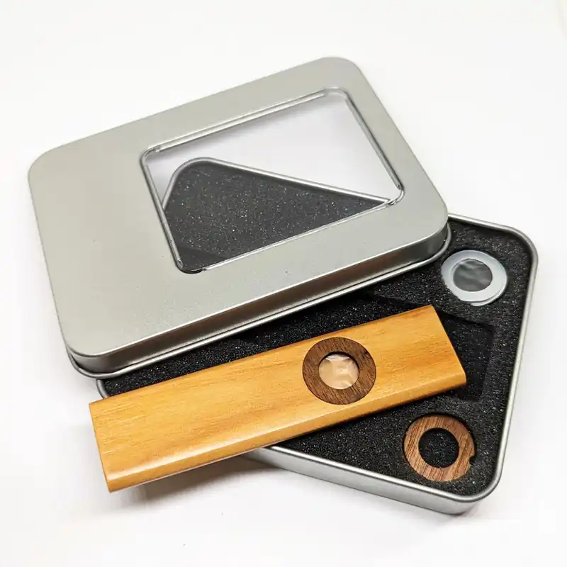 Holz-Kazoo in Metall-Box - Top-Qualität
